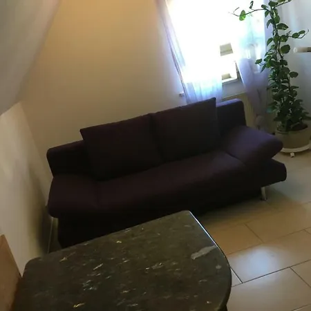 דירה Augsburg-bergheim E.