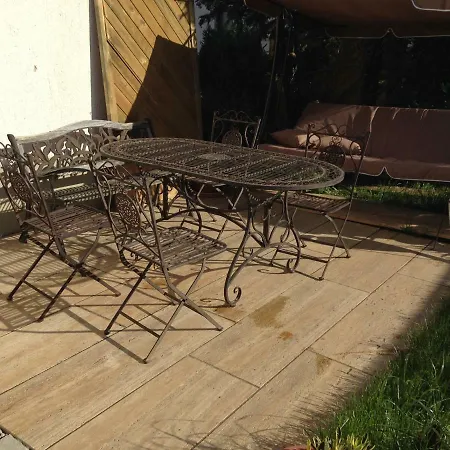 Augsburg-bergheim E. דירה